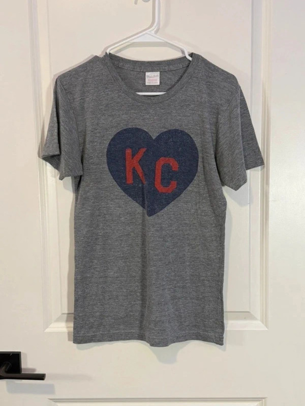 Women’s small love KC t shirt